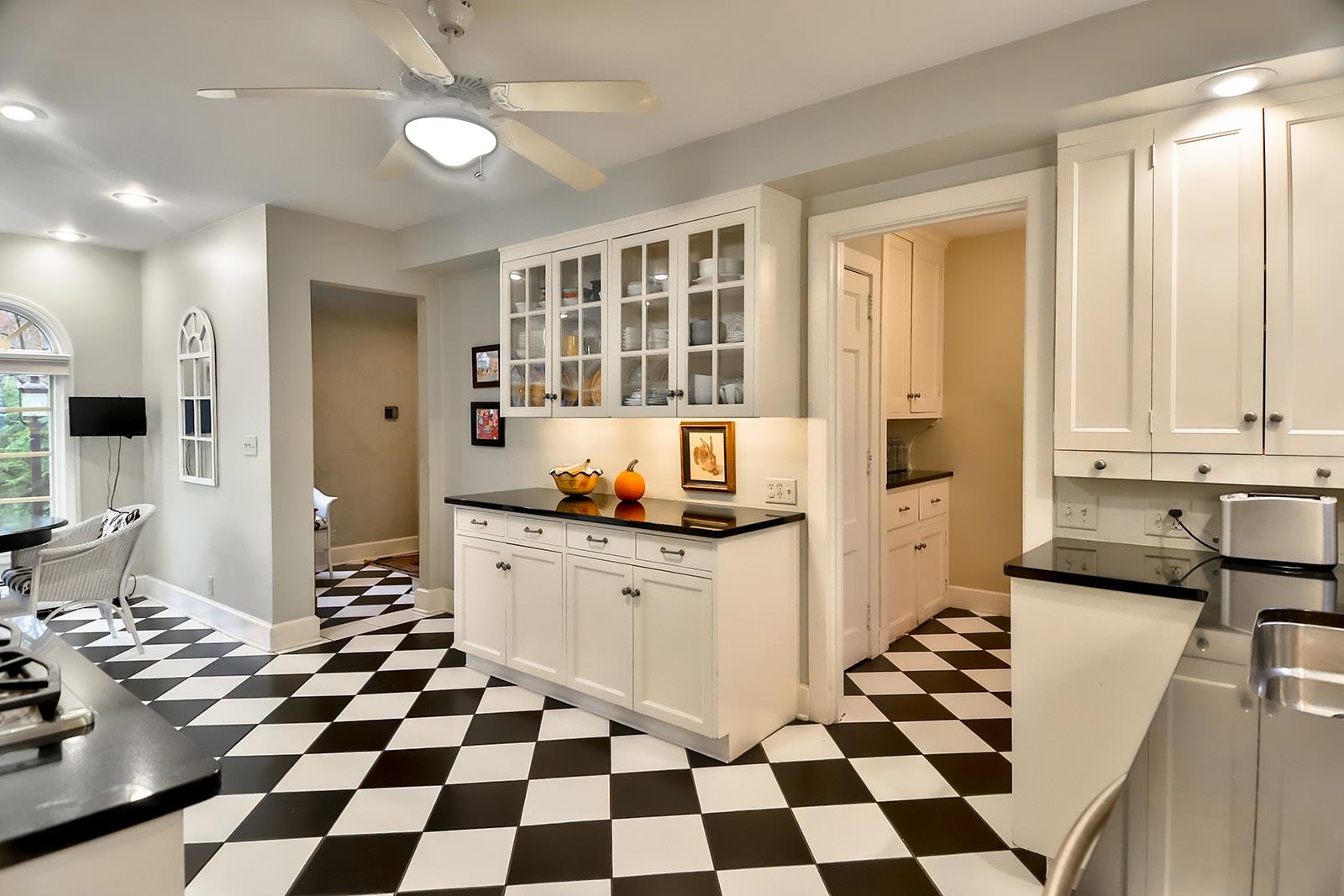 912 Ridgewood Road Rockford, IL 61107 - Photo 11 of 40 Gallery Image 11