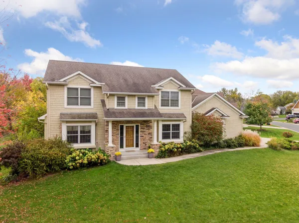 $679,900 | 6675 Walnut Drive, Mound, MN 55364