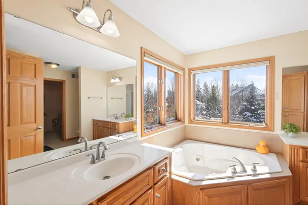 $679,900 | 6675 Walnut Drive, Mound, MN 55364