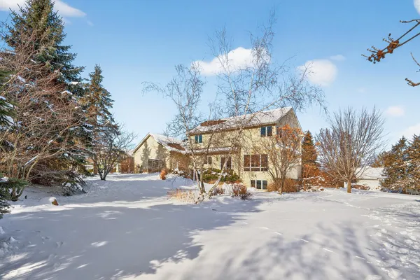 $679,900 | 6675 Walnut Drive, Mound, MN 55364