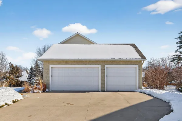 $679,900 | 6675 Walnut Drive, Mound, MN 55364