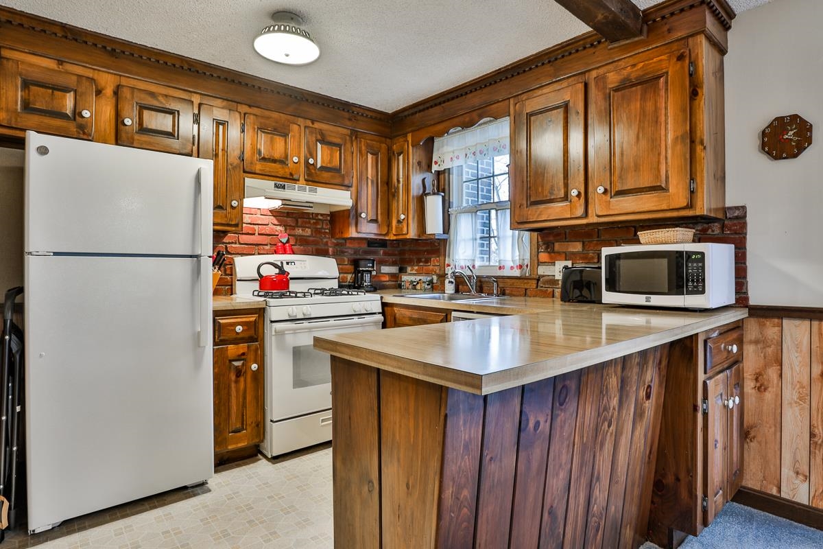 108 Cannongate III Road Nashua, NH 03063 - Photo 11 of 26 Gallery Image 11