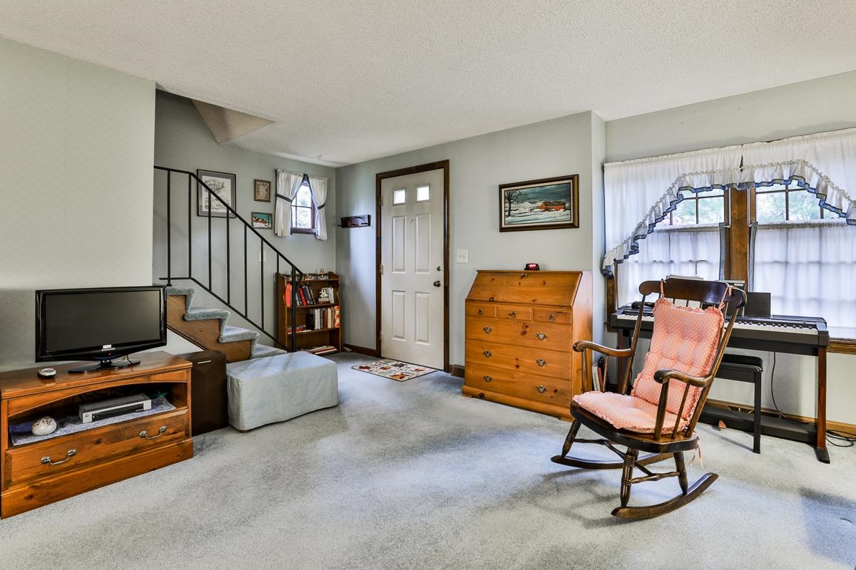 108 Cannongate III Road Nashua, NH 03063 - Photo 17 of 26 Gallery Image 17