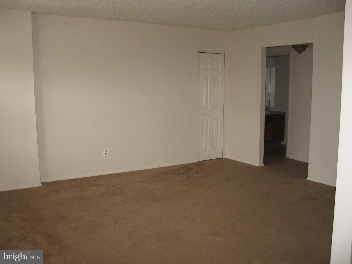 24 Forge Road Medford, NJ 08055 - Photo 6 of 21 Living Room