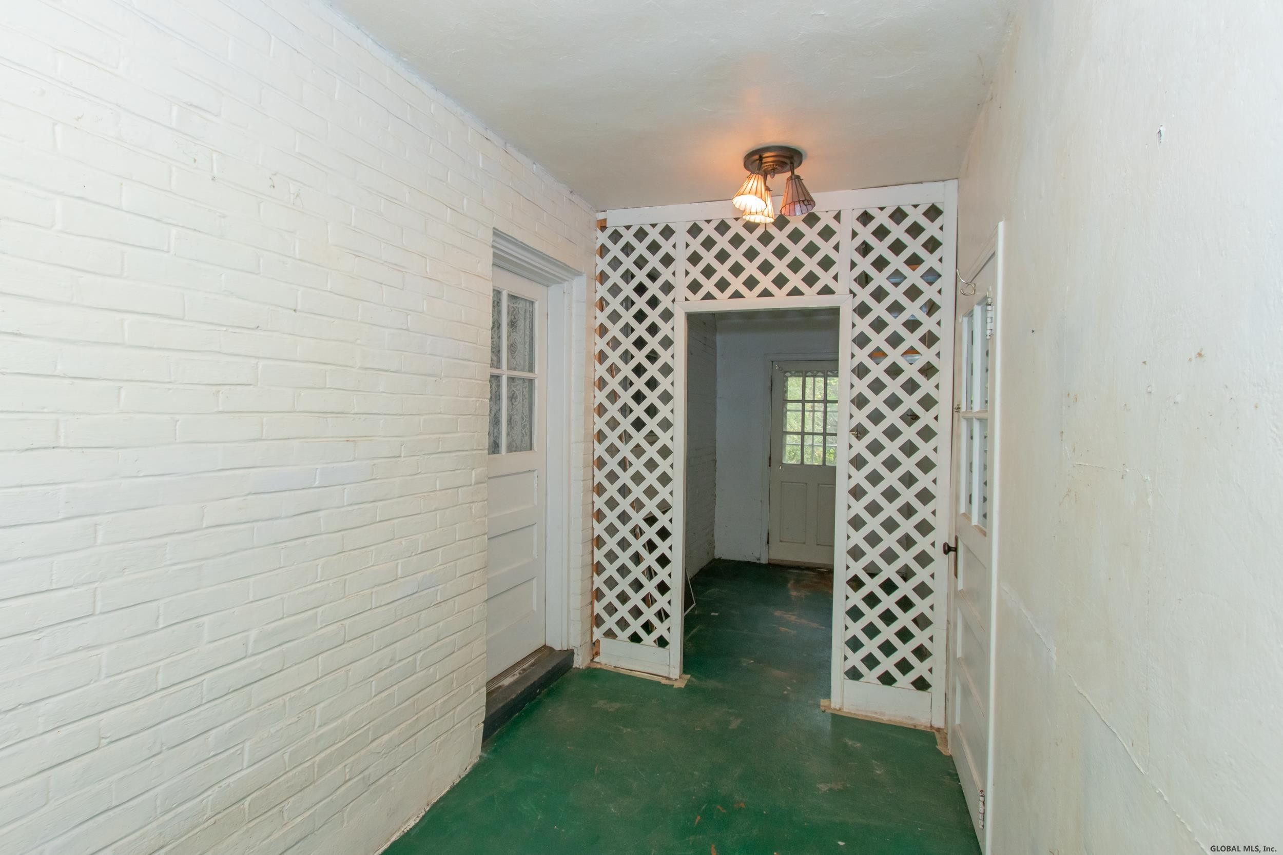 2351 Barcelona Road Niskayuna, NY 12309 - Photo 20 of 22 Photo 20