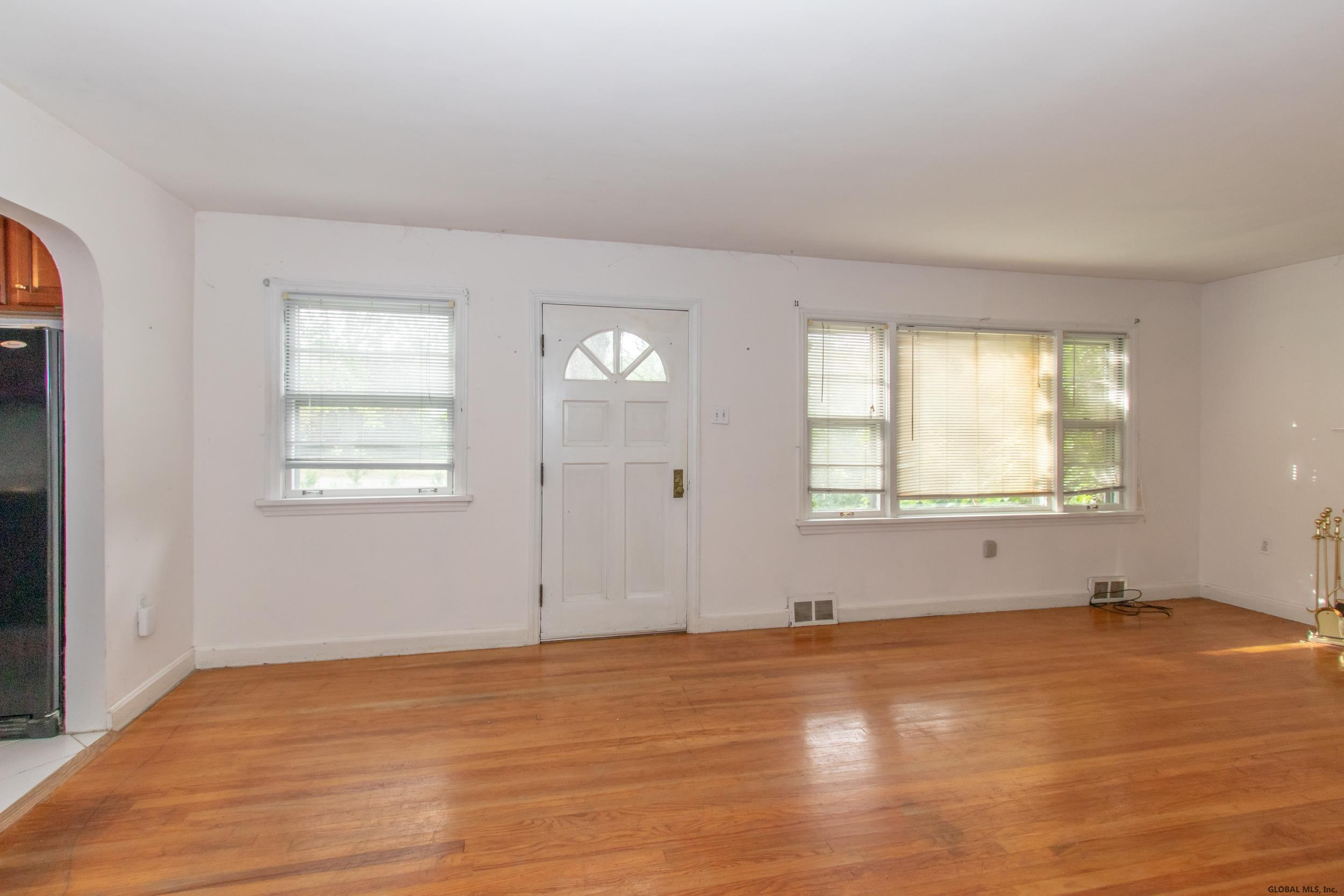 2351 Barcelona Road Niskayuna, NY 12309 - Photo 4 of 22 Photo 4