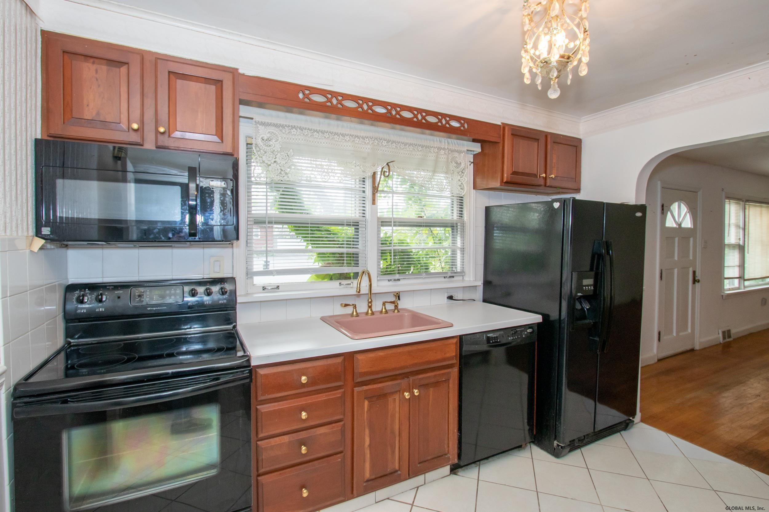 2351 Barcelona Road Niskayuna, NY 12309 - Photo 8 of 22 Photo 8