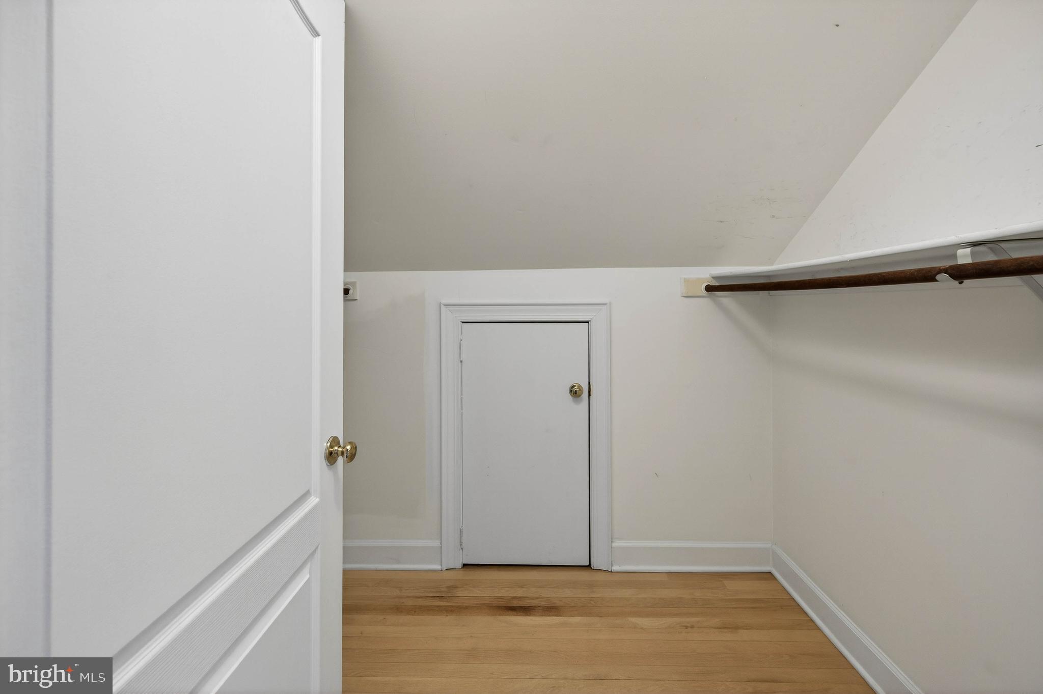6612 Colchester Road Clifton, VA 20124 - Photo 51 of 93 Dual walk in closets