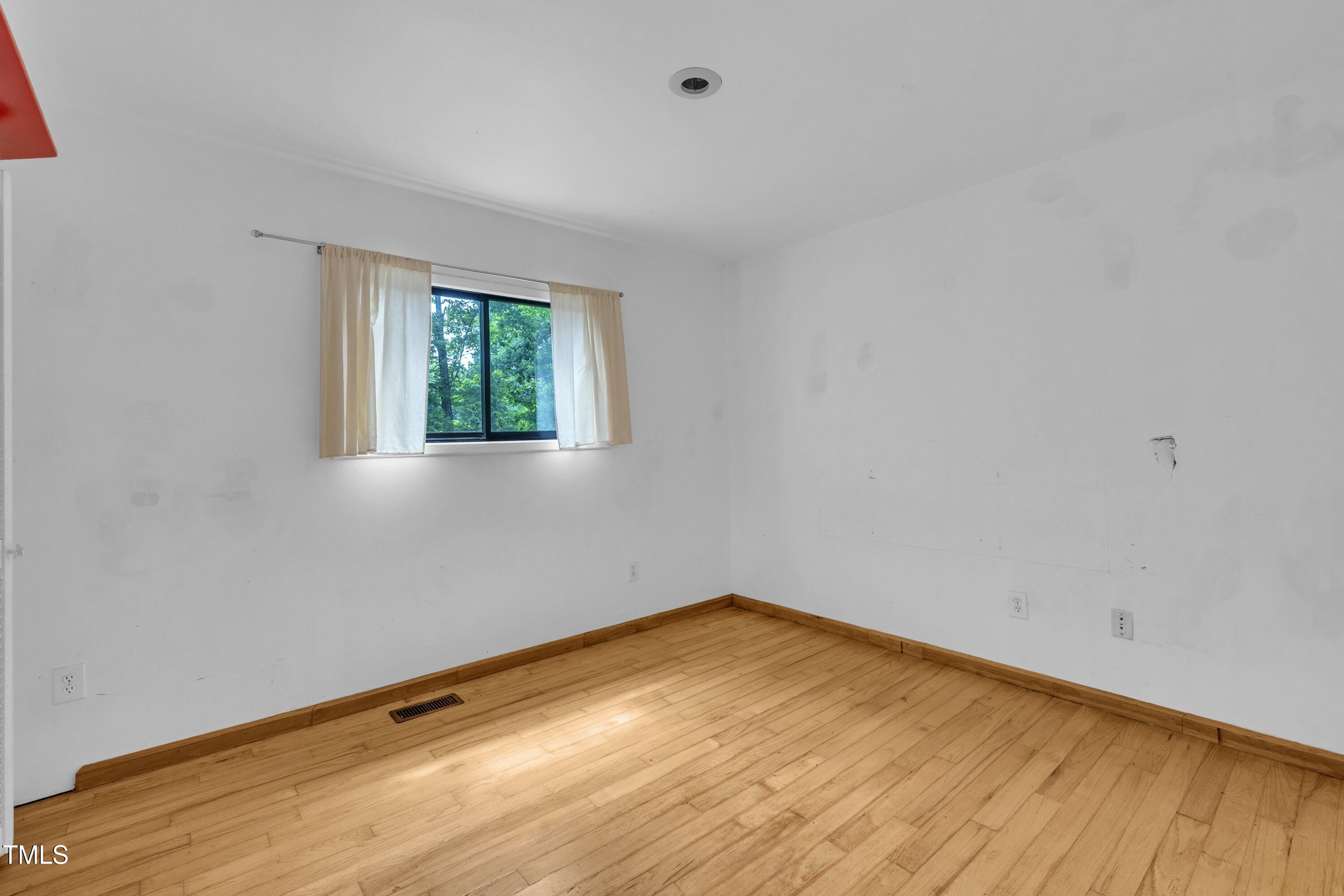 8510 Dunlee Falls Road Raleigh, NC 27613 - Photo 12 of 38 16-8510 Dunlee Falls Rd-16