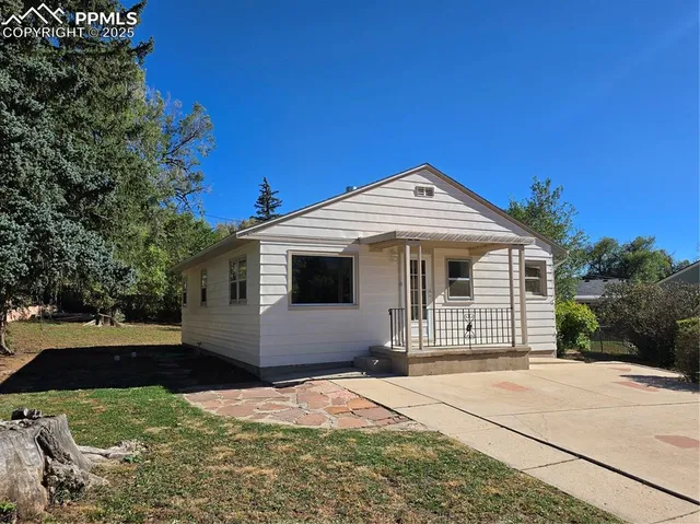 $369,000 | 135 Helena Lane, Colorado Springs, CO 80904