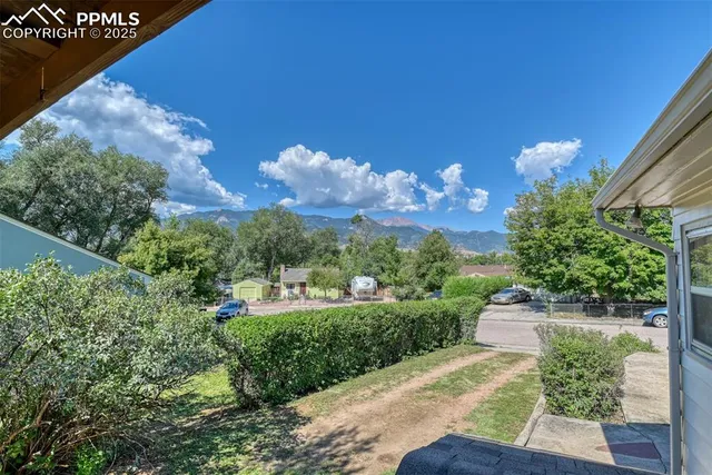 $369,000 | 135 Helena Lane, Colorado Springs, CO 80904