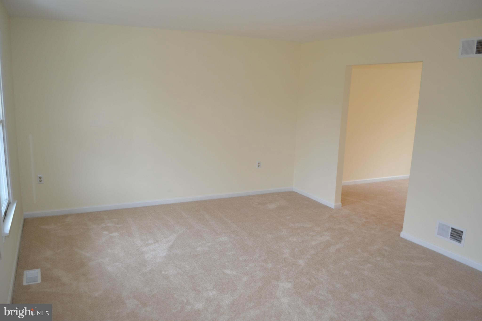 536 Bachmans Valley Road Westminster, MD 21158 - Photo 7 of 30 Living Room
