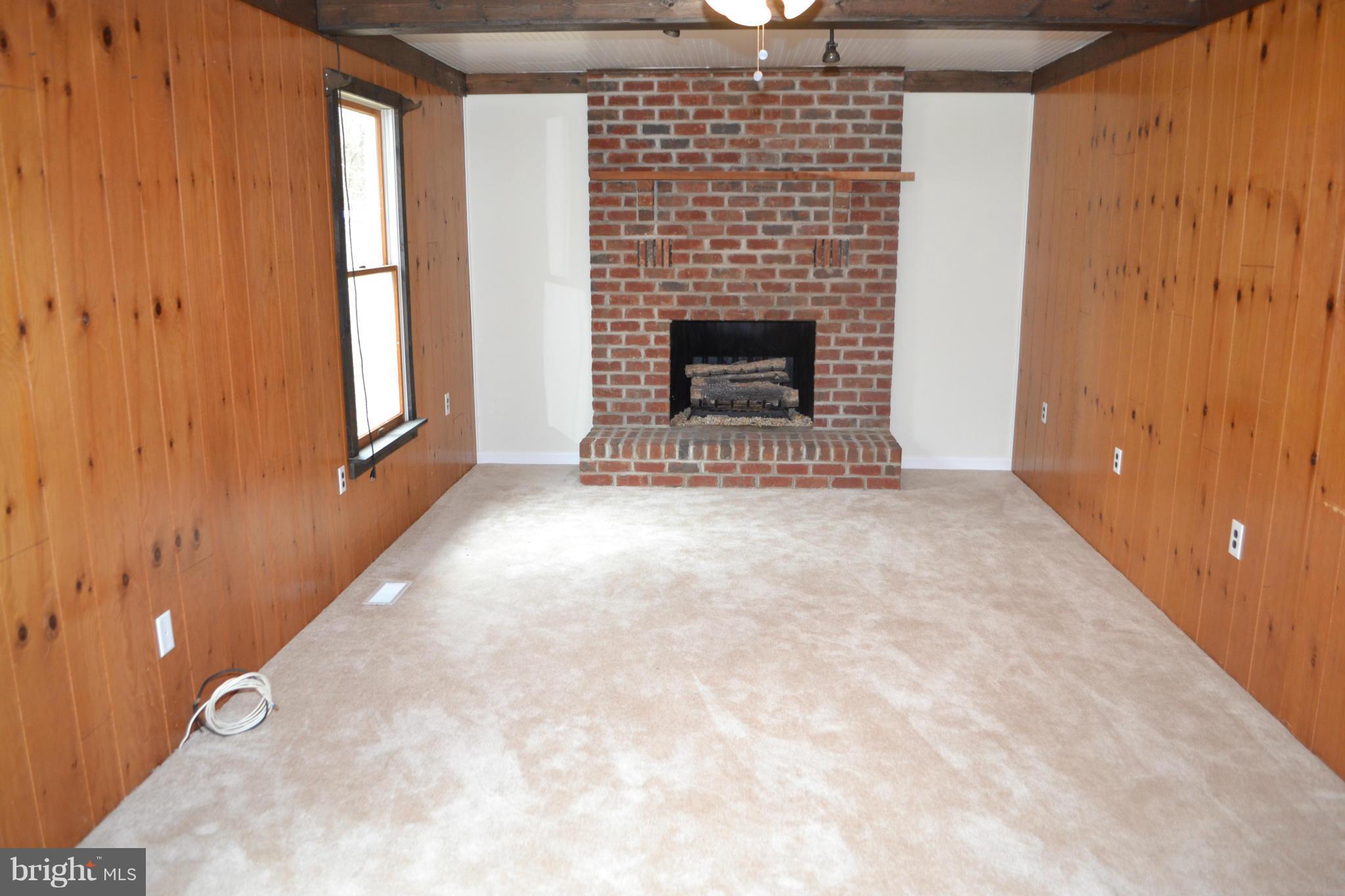 536 Bachmans Valley Road Westminster, MD 21158 - Photo 9 of 30 Family Room