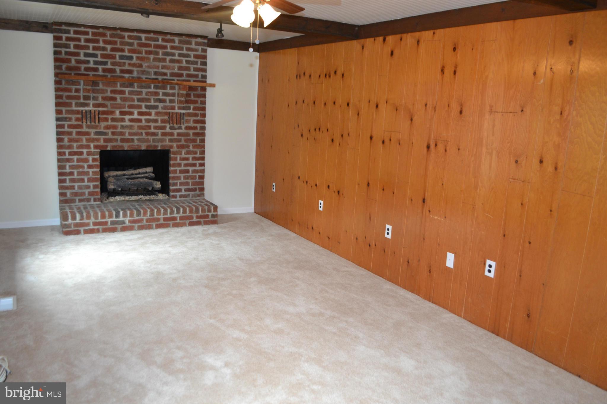 536 Bachmans Valley Road Westminster, MD 21158 - Photo 10 of 30 Family Room