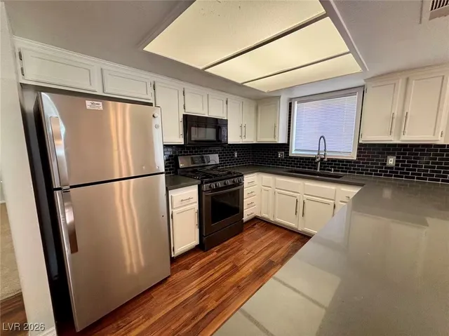 $1,900 | 8321 Sky Canyon Court, Las Vegas, NV 89128