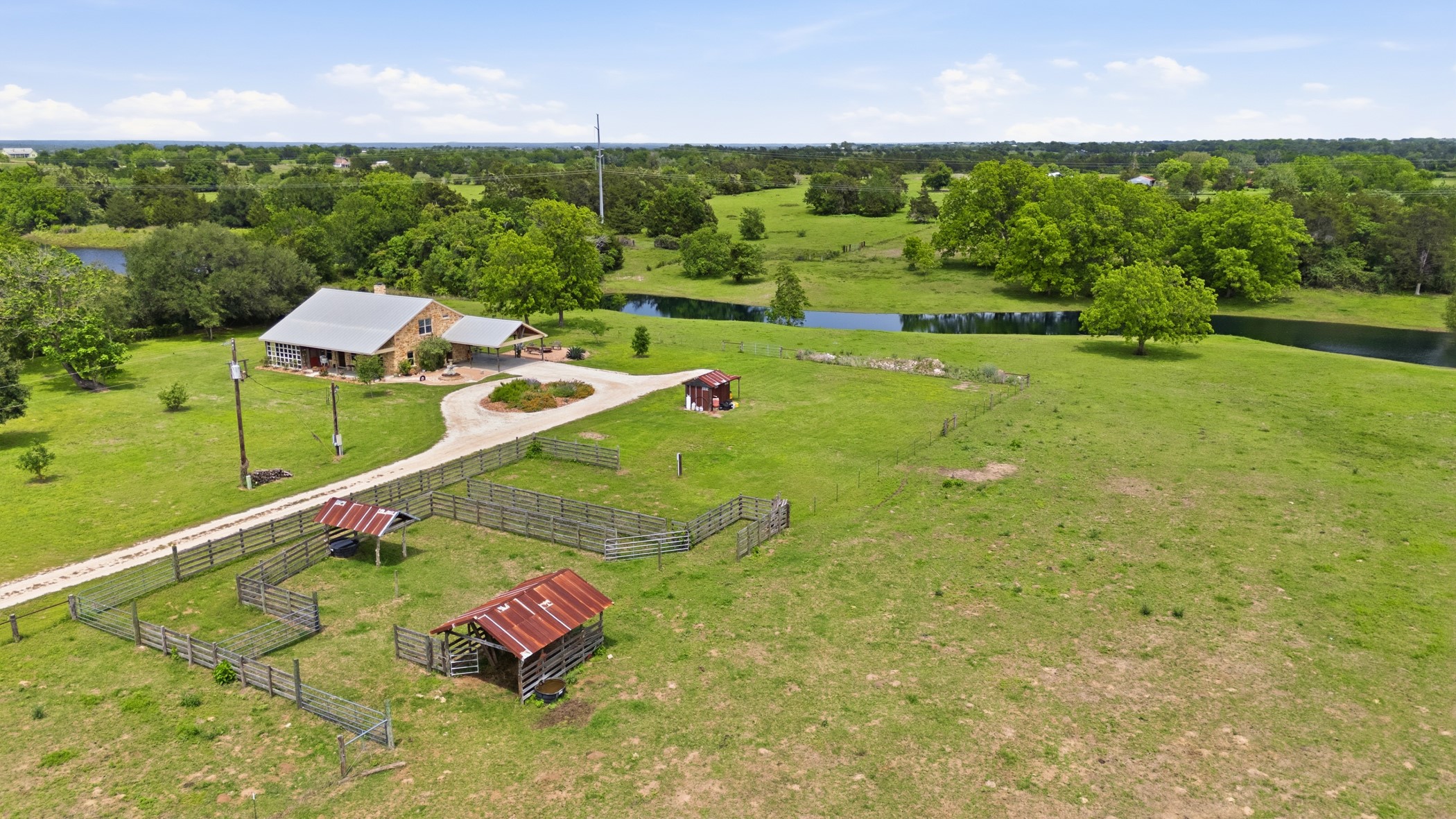 7835 Berger Road Schulenburg, TX 78956 - Photo 5 of 40