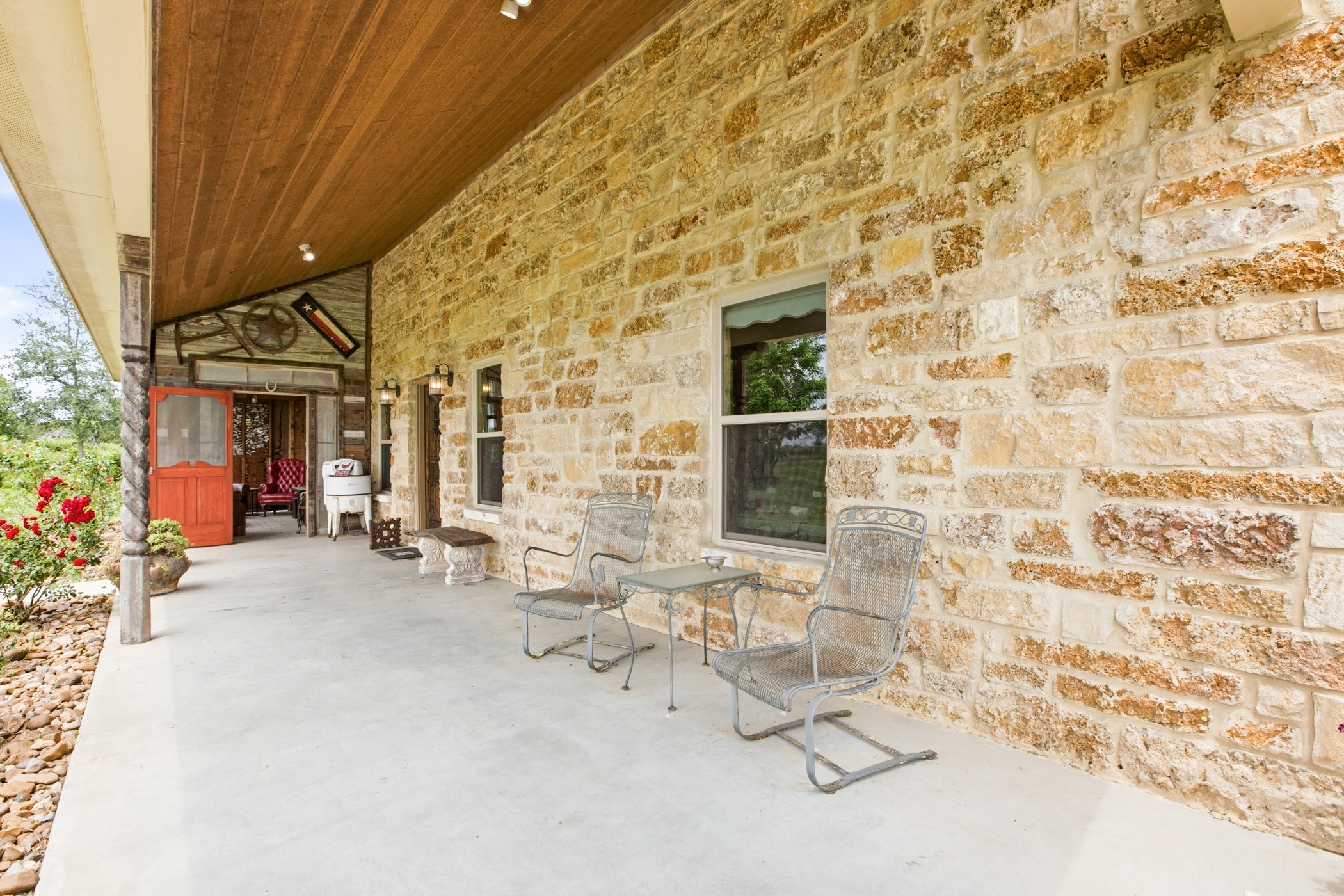 7835 Berger Road Schulenburg, TX 78956 - Photo 7 of 40