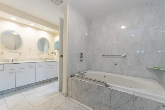 $1,898,000 | 79 Florence Street, Unit 402S, Newton, MA 02467