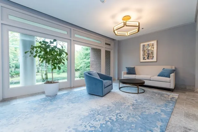 $1,898,000 | 79 Florence Street, Unit 402S, Newton, MA 02467