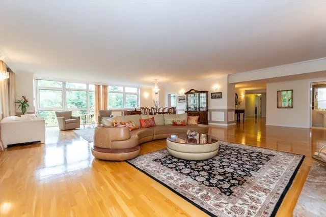$1,898,000 | 79 Florence Street, Unit 402S, Newton, MA 02467
