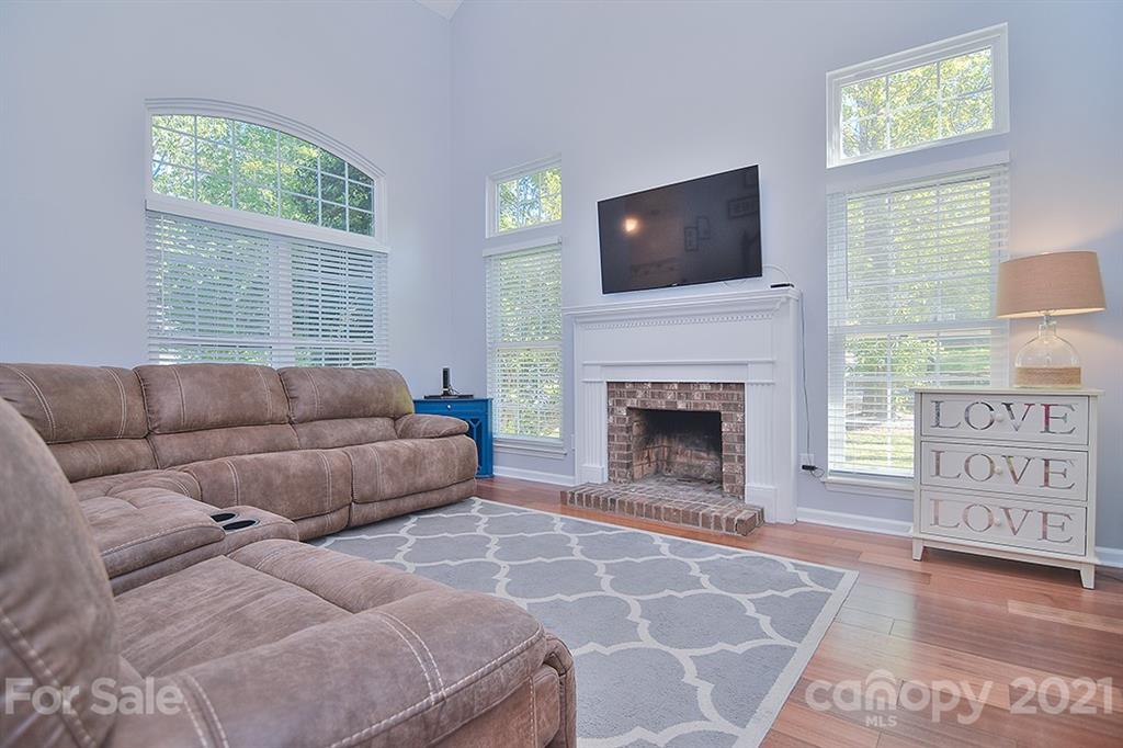 8134 Hunley Ridge Road Matthews, NC 28104 - Photo 5 of 34 Gallery Image 5