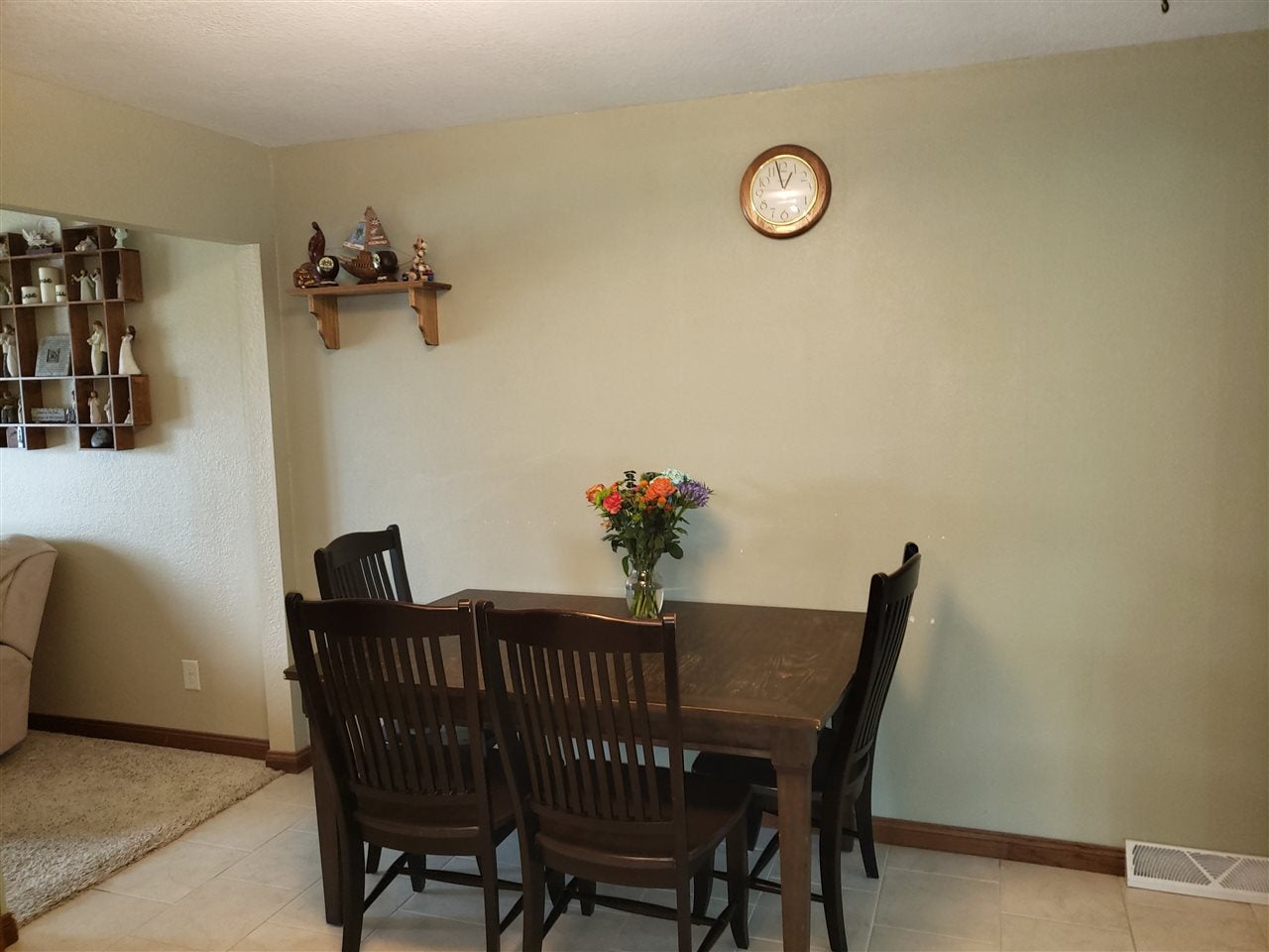 2625 Springreen Drive Dubuque, IA 52002 - Photo 6 of 11 Gallery Image 6