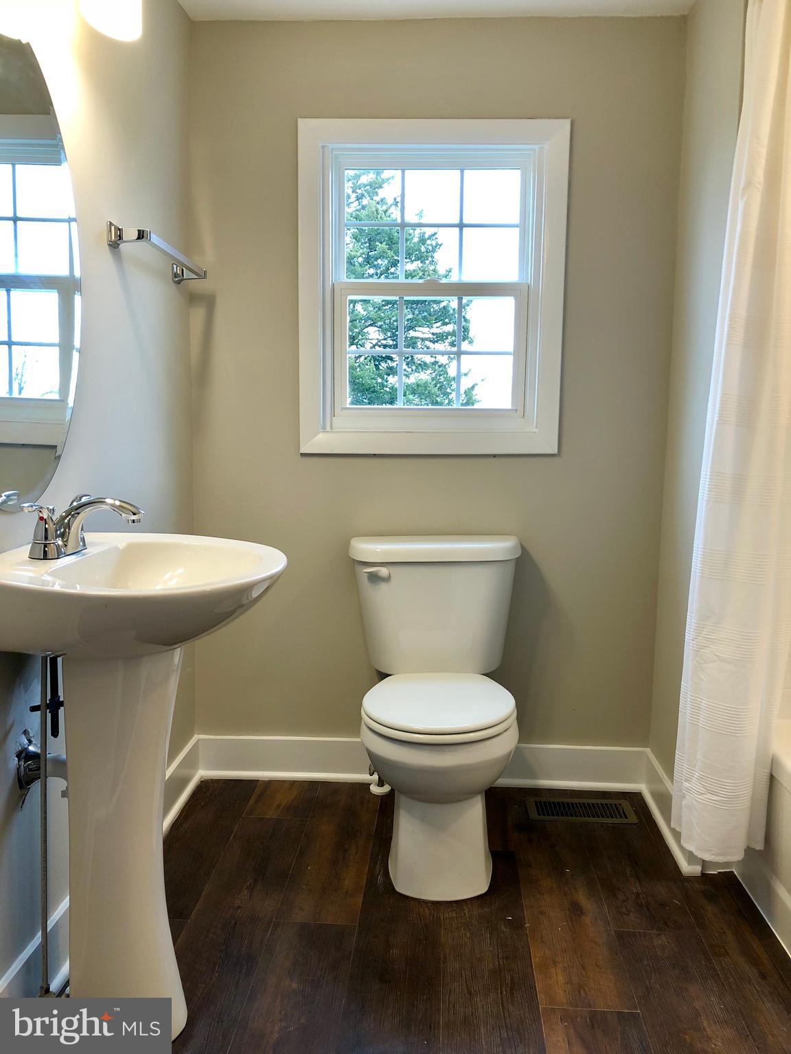 5913 Broad Run Road Jefferson, MD 21755 - Photo 11 of 14 CRISP AND CLEAN