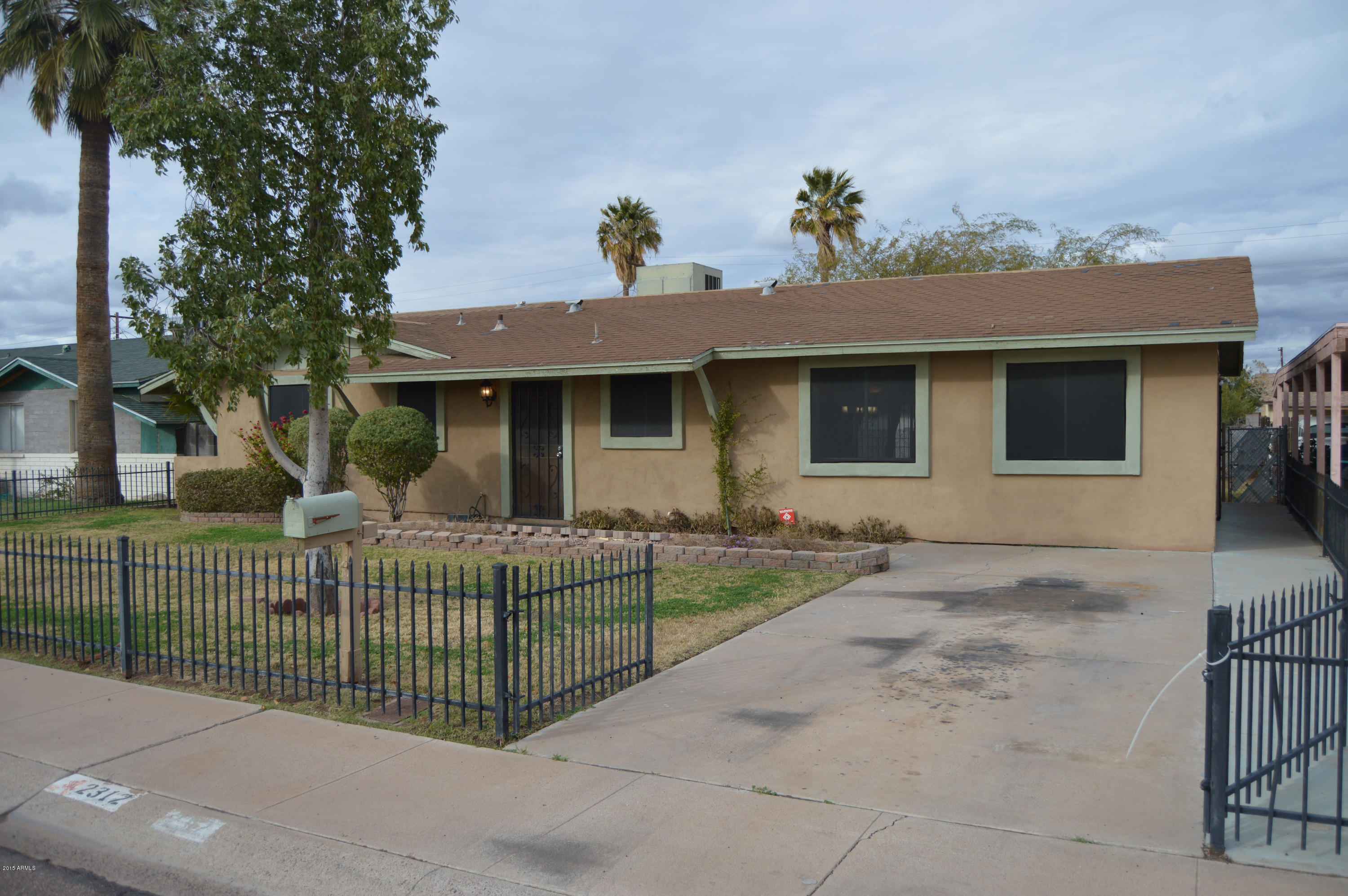 2312 East Chipman Road Phoenix, AZ 85040 - Photo 3 of 22 Front of Home
