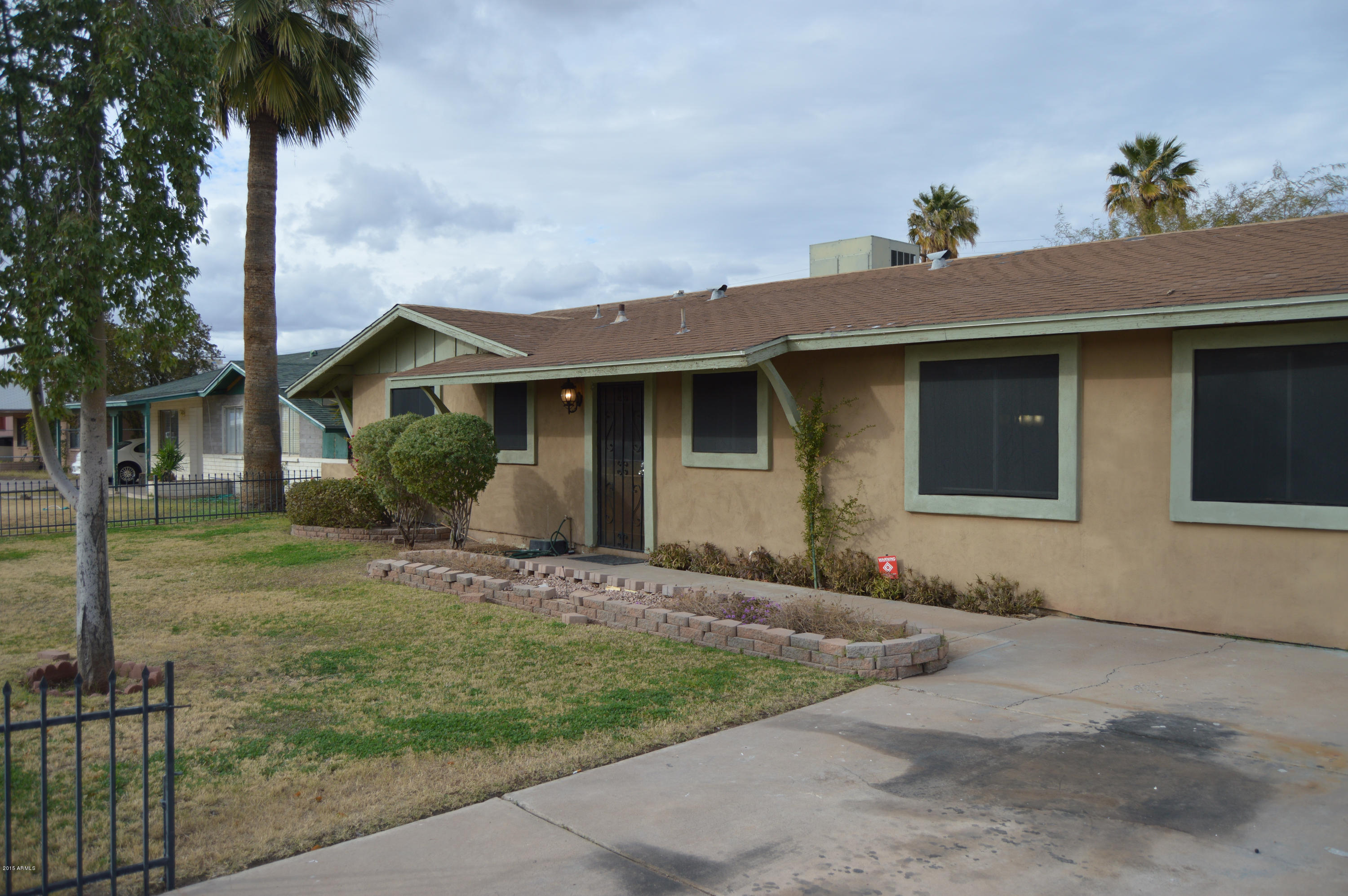 2312 East Chipman Road Phoenix, AZ 85040 - Photo 4 of 22 Front of Home