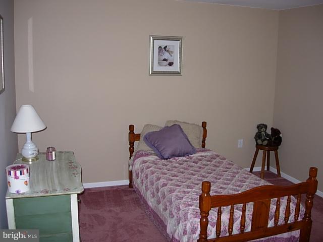 582 Oak Tree Road Manheim, PA 17545 - Photo 5 of 6