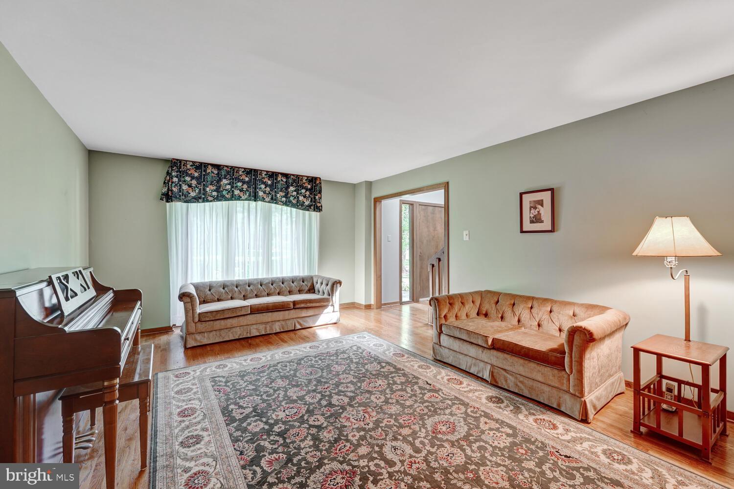 813 Marlboro Spring Road Kennett Square, PA 19348 - Photo 18 of 57 Living Room