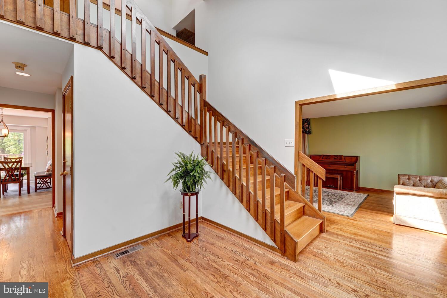 813 Marlboro Spring Road Kennett Square, PA 19348 - Photo 23 of 57 Front Foyer with Steps