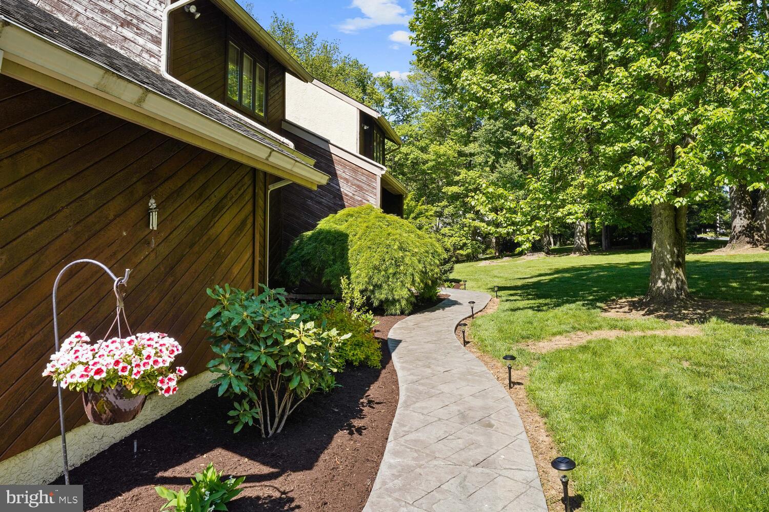 813 Marlboro Spring Road Kennett Square, PA 19348 - Photo 4 of 57 Nice Front Walkway