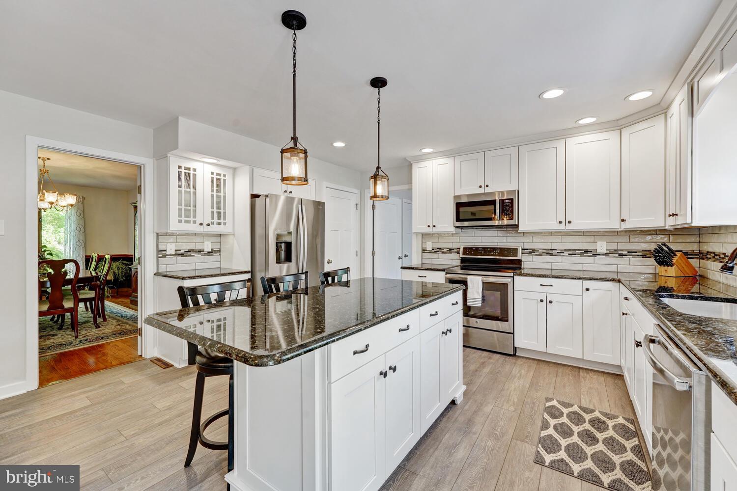 813 Marlboro Spring Road Kennett Square, PA 19348 - Photo 6 of 57 Large Island Space