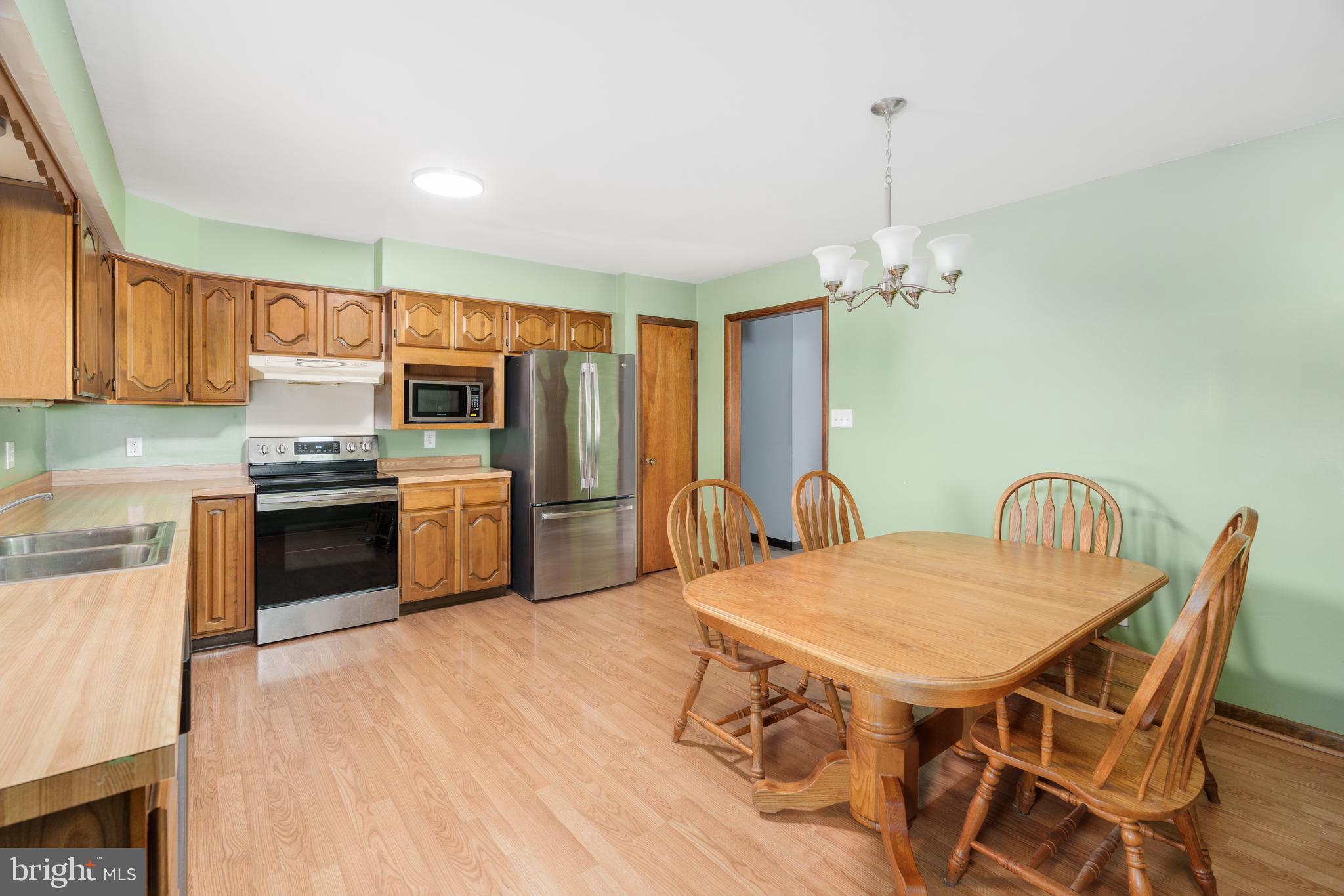 411 New Bridge Road Rising Sun, MD 21911 - Photo 2 of 15 Eat-in kitchen with stainless steel appliances