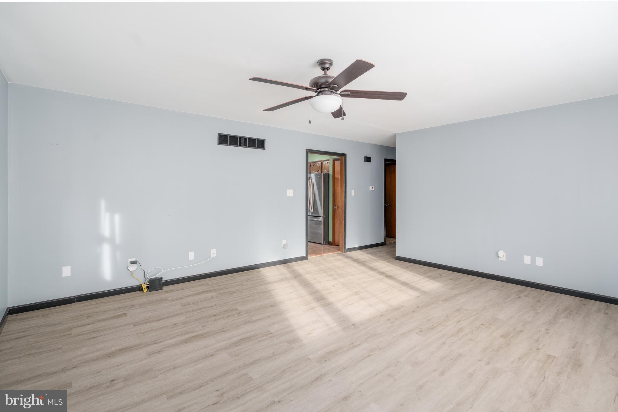 411 New Bridge Road Rising Sun, MD 21911 - Photo 5 of 15 Spacious living room