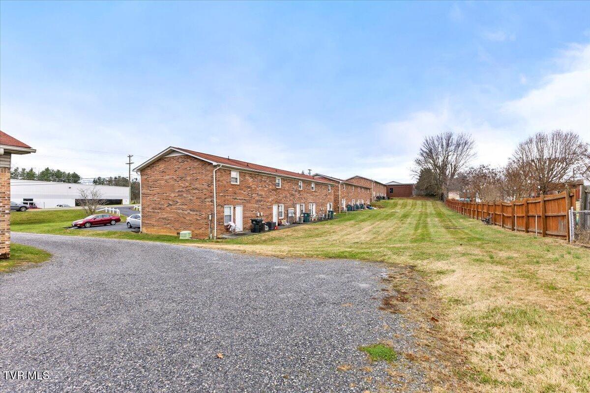 1740 Bonham Road Bristol, VA 24201 - Photo 22 of 65 22-128A9494
