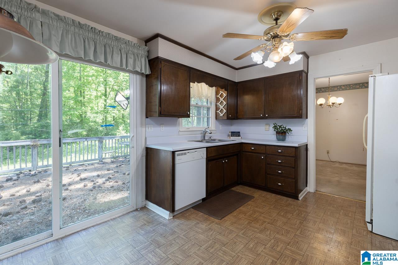 632 Stonehaven Road Hoover, AL 35226 - Photo 10 of 26