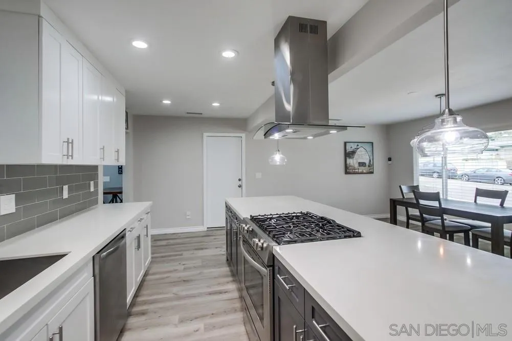 8759 Innsdale Avenue Spring Valley, CA 91977 - Photo 5 of 33 Gallery Image 5