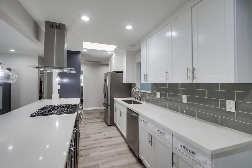 8759 Innsdale Avenue Spring Valley, CA 91977 - Photo 6 of 33 Gallery Image 6