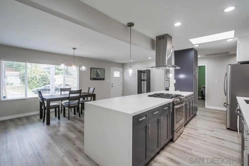 8759 Innsdale Avenue Spring Valley, CA 91977 - Photo 7 of 33 Gallery Image 7