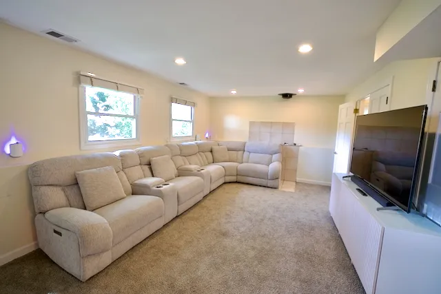 $3,200 | 5 Castlegate Court, Vernon Hills, IL 60061