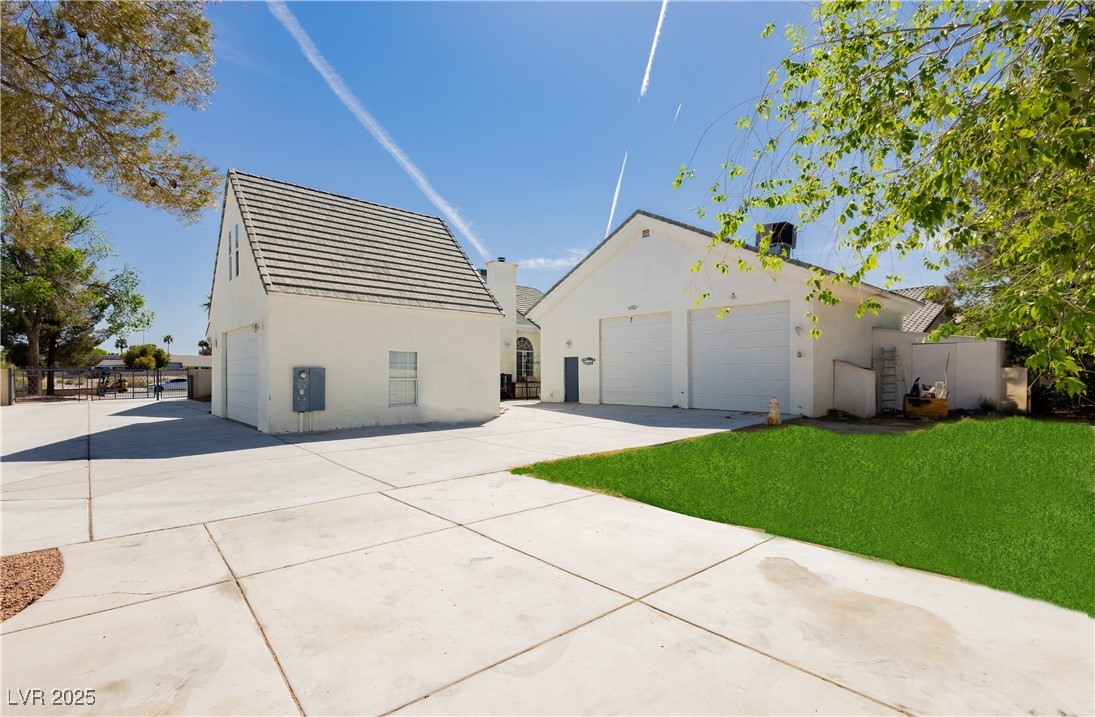3720 East Oquendo Road Las Vegas, NV 89120 - Photo 4 of 53 Grass Virtually Staged