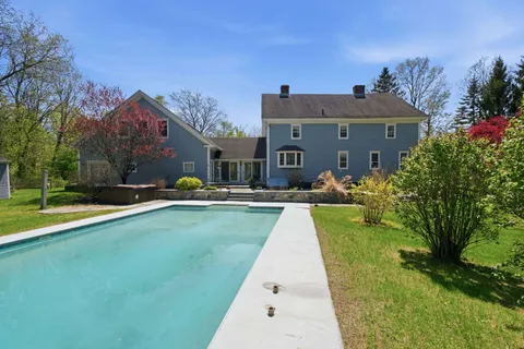 $695,000 | 2671 Parade Road, Laconia, NH 03246