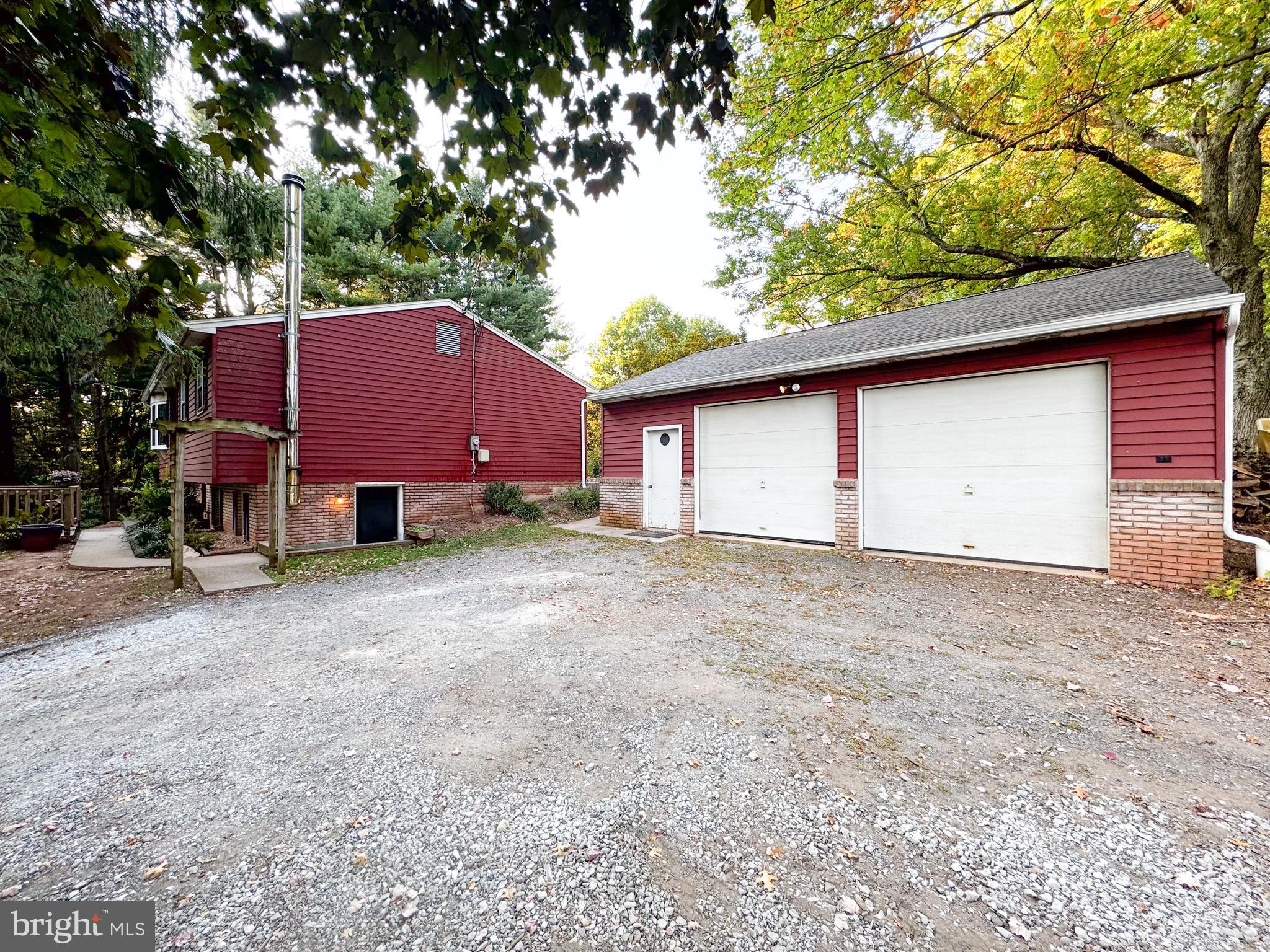 6007 Colebrook Road Palmyra, PA 17078 - Photo 4 of 31 Over-sized two car garage