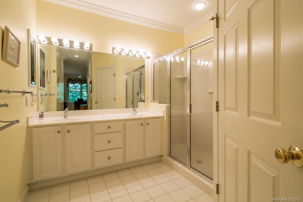 73 Ridgetop Circle, Unit 203 Brevard, NC 28712 - Photo 15 of 24 Gallery Image 15