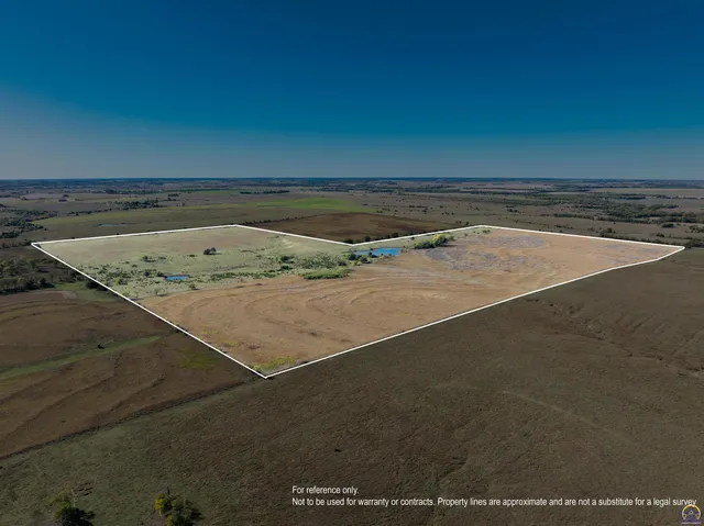 $1 | 0 11th Street, Clay Center, KS 67432