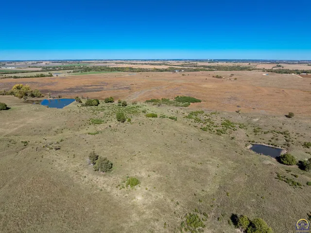 $1 | 0 11th Street, Clay Center, KS 67432