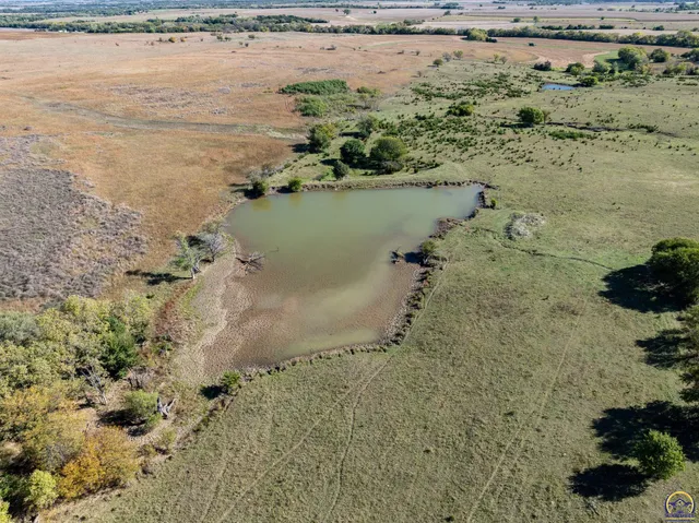 $1 | 0 11th Street, Clay Center, KS 67432