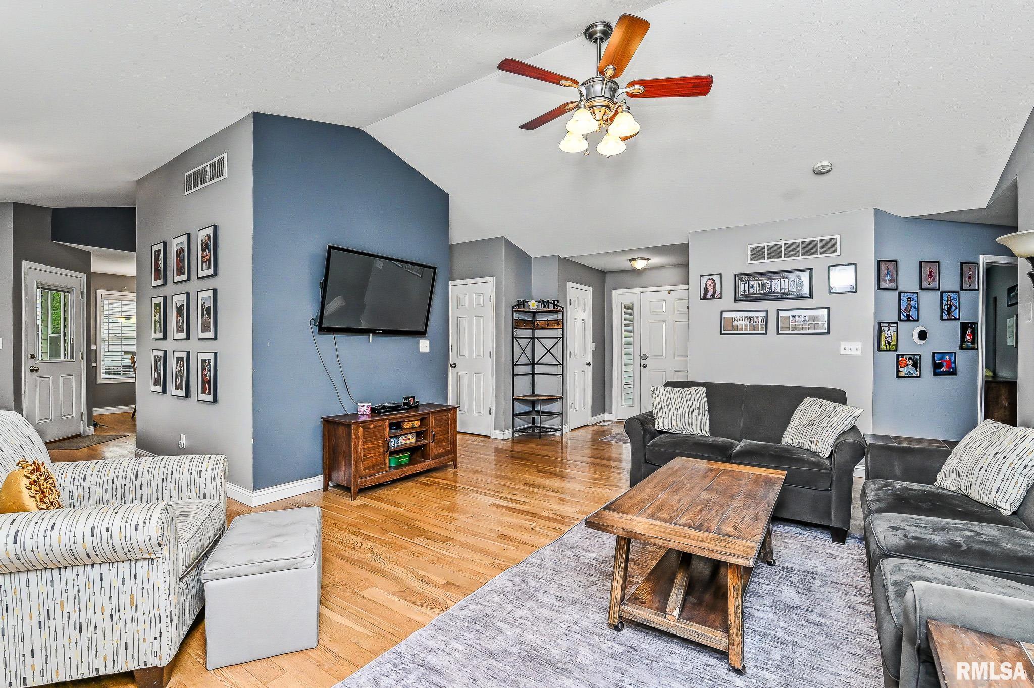 716 Simon Street Washington, IL 61571 - Photo 12 of 45